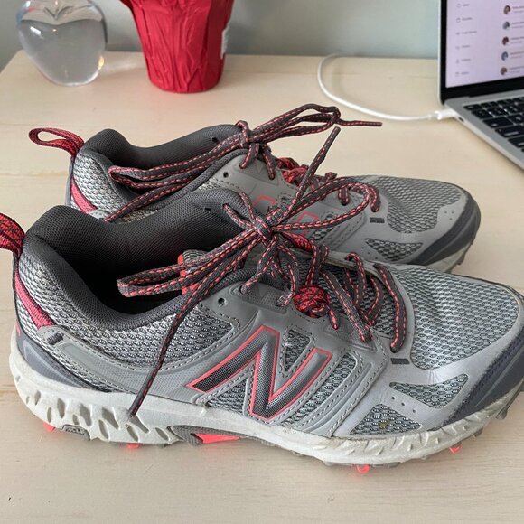 New Balance Trail Running Shoes - Picture 3 of 8